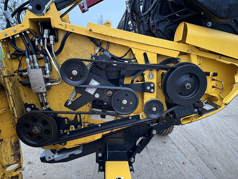 New Holland 41ft Varifeed Header